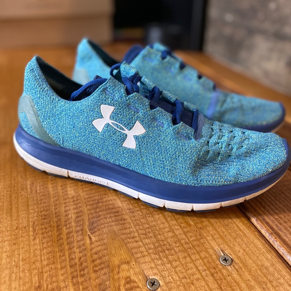 Under armour women’s blue teal tennis shoes